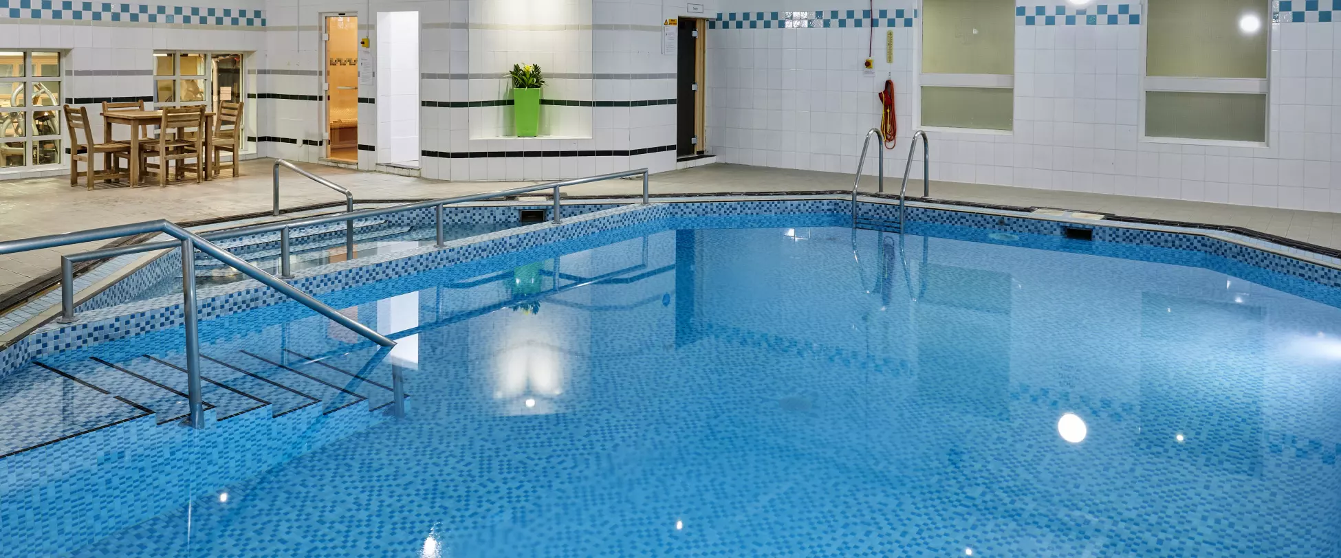 Holiday Inn Leeds Garforth Swimming Pool.